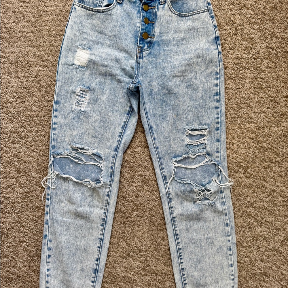 Distressed Mom Jean